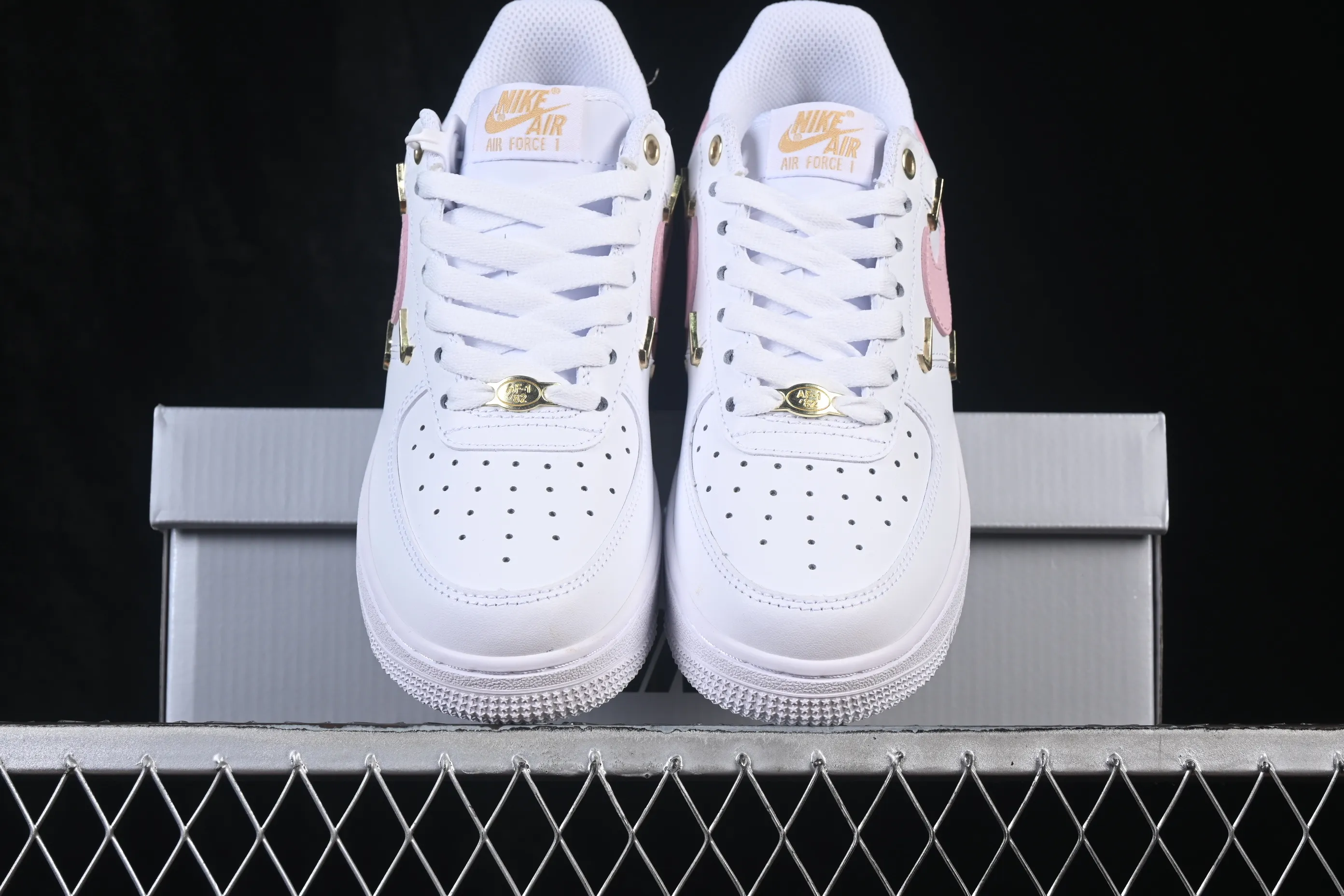 All categories Nk Air Force 1 Air Force series Nk Air Force 1 Low Air Force low-top Nike Air Force 1'07 Low Two-dimensional theme Air Force 1 low-top casual sneakers ZH0316-112
